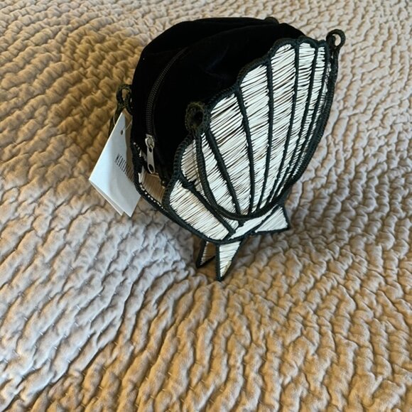 Brand New - Mercedes Salazar Flounder Shell Handbag - Picture 4 of 5